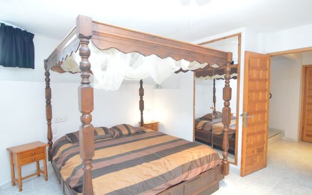 Luxurious Villa in La Escuera with Swimming Pool