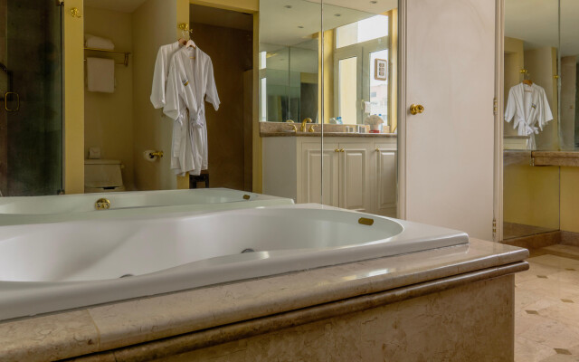 Gamma de Fiesta Americana Monterrey Gran Hotel Ancira