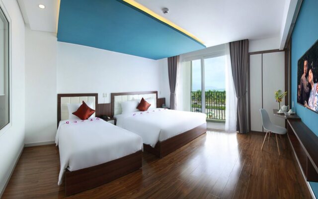 Rich Hotel