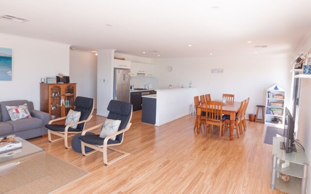 Lady Bay Getaway - 12 Lady Bay, Normanville