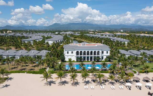 Melia Vinpearl Cam Ranh Beach Resort