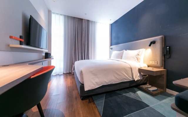 Holiday Inn Express Shanghai Tangzhen by IHG