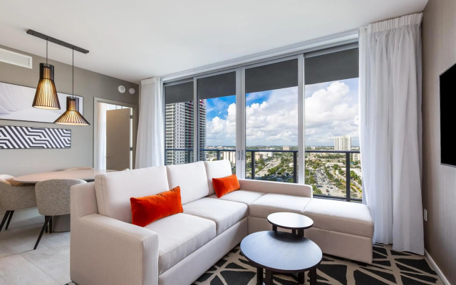 HYDE Beach House Resort Rental