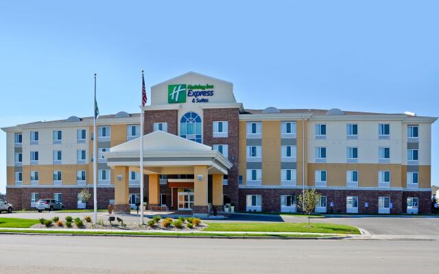 Holiday Inn Express and Suites Williston, an IHG Hotel