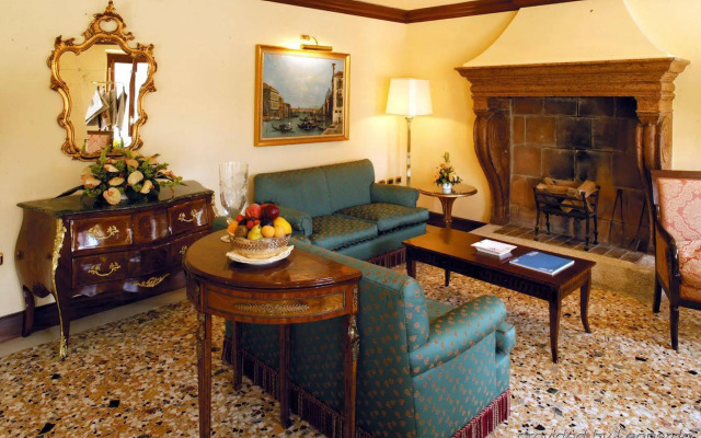 Sina Palazzo Sant'Angelo