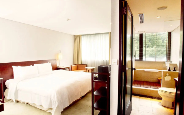 Beitou SweetMe Hot Spring Resort