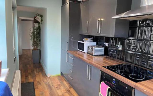 Bamber House - Large Modern Home & Perfect Location