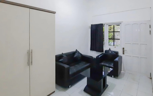 RedDoorz near Universitas Palangkaraya 3