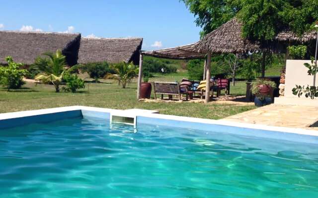 Pangani Cliffs Lodge