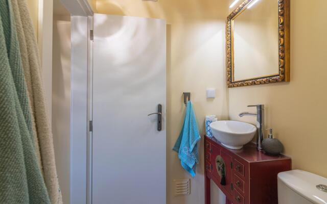 Faro Airport Flat 5 by Homing