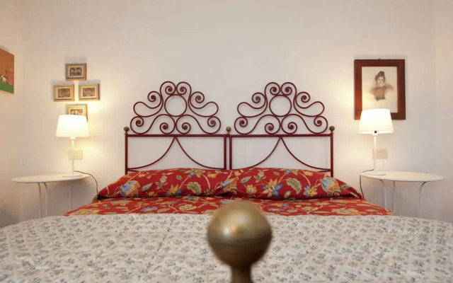 A Romantic Rocca Retreat