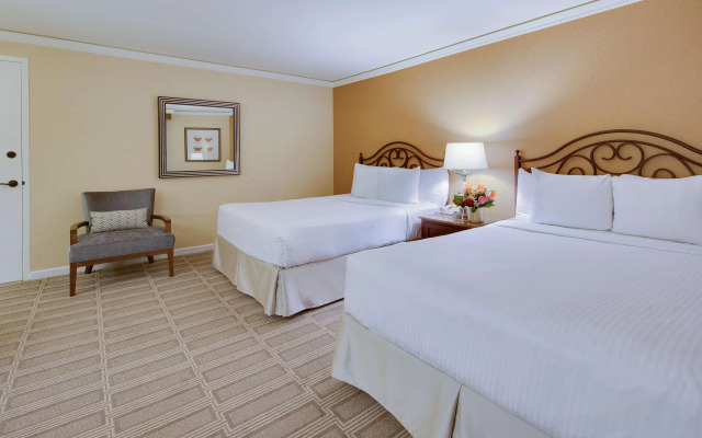 Tommy Bahama Miramonte Resort & Spa