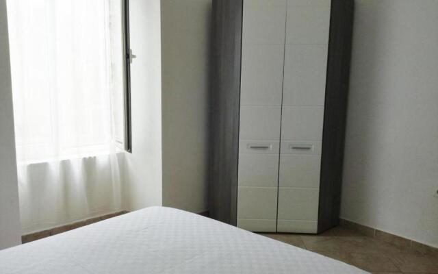 Fresh apartman, centar, ugodno svjež i jako mirno