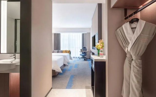 Hampton by Hilton Wuhan railway Station