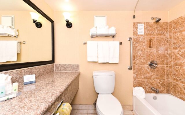 Quality Inn & Suites