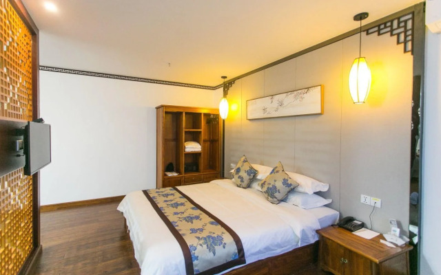 Loulan Botique Hotel