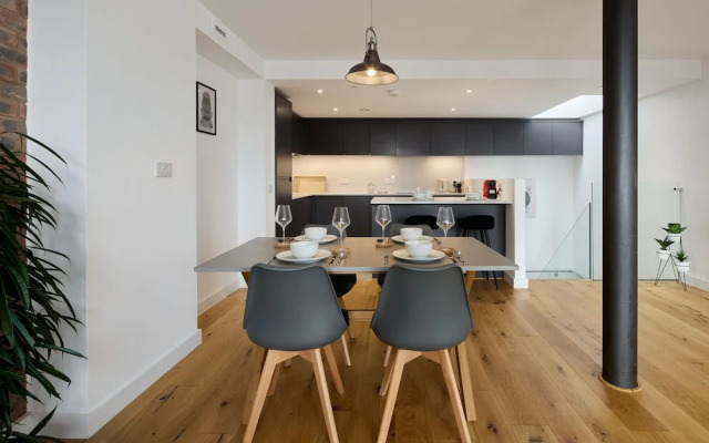 Charming Two-bedroom in the Northern Quarter
