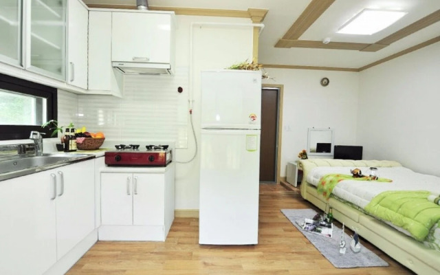 Yangyang Beopsusanjang Pension