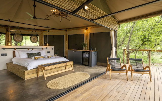 Sasi Bush Lodge