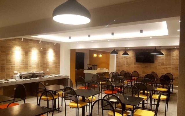 Premium Suites Deluxe Aparthotel Equipetrol