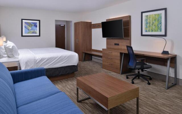 Holiday Inn Express & Suites Marshalltown, an IHG Hotel