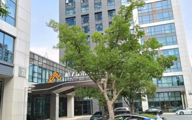 Suzhou lake house apartment