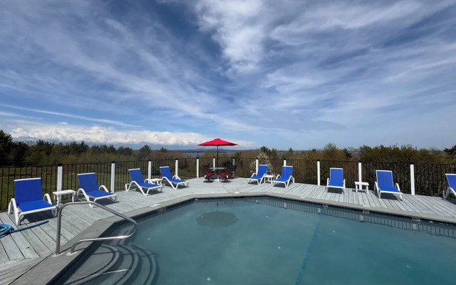 Acadia Ocean View Hotel