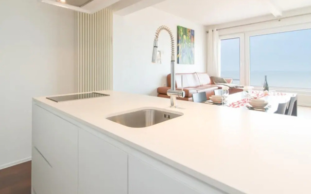 Studio With Frontal sea View in Ostend