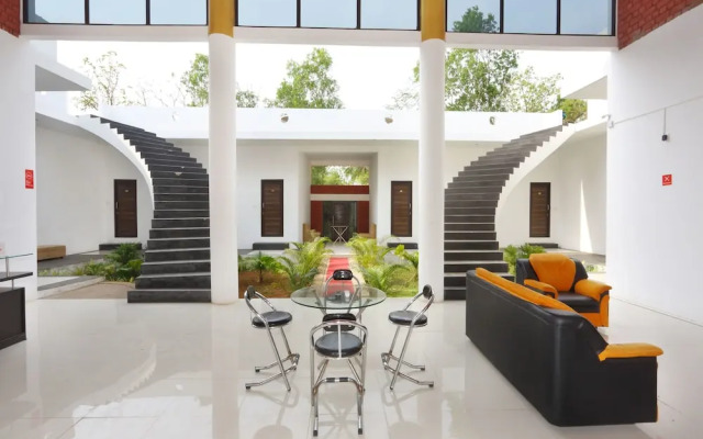 OYO 11880 Vanam Resort