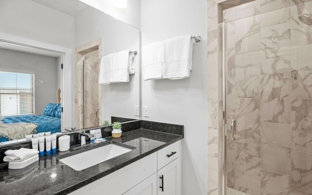 Eagles Nest-hottub-5 min to Downtown