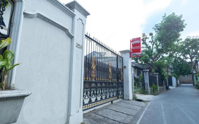 OYO 1421 Kasmaran Guest House Syariah