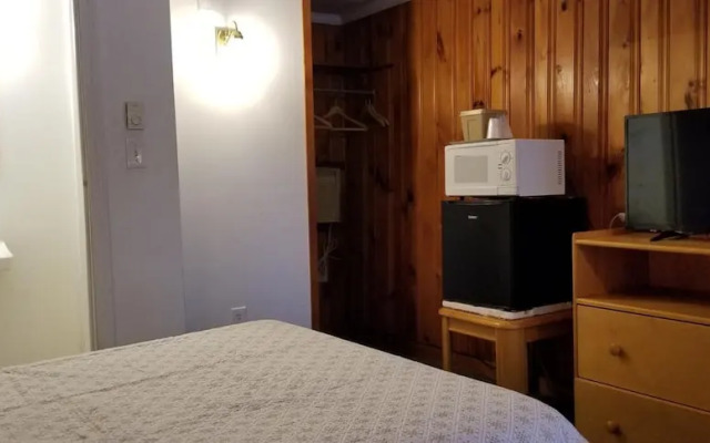 Tallwood Motel Wells