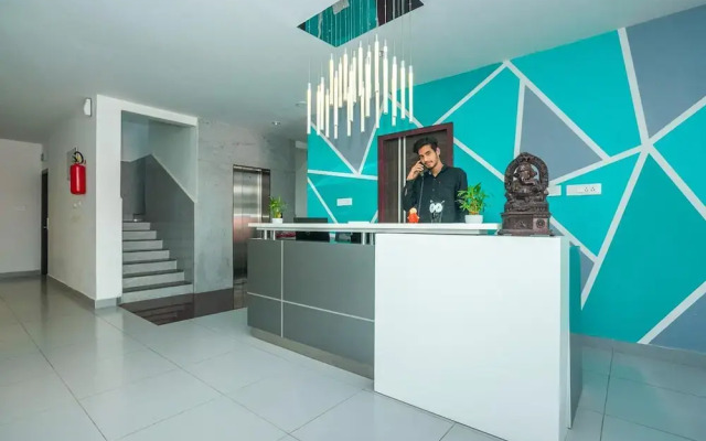 Capital O 36137 Vihaari 24 Business Hotel