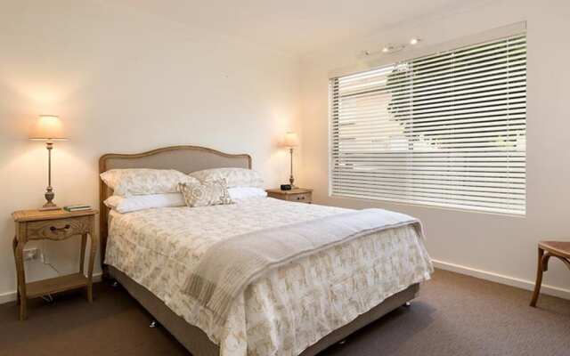 Rustic Charm - Central & Sophisticated