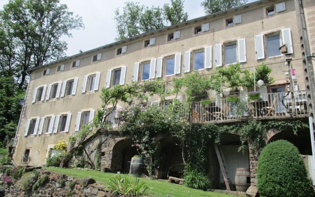 hotelImage
