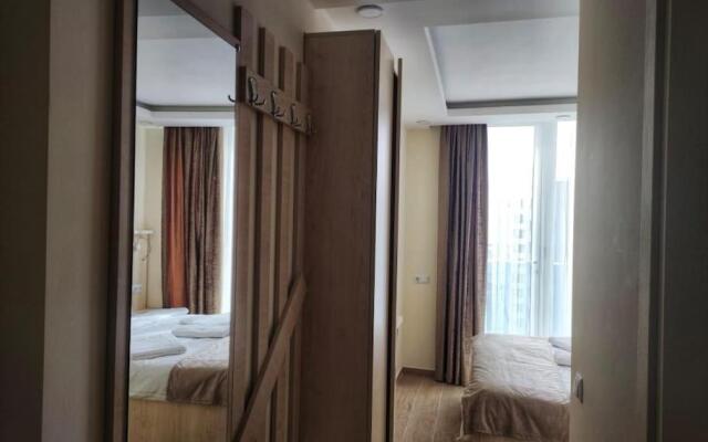 Leo Group BEST Apartment 14-300B Sunrise Batumi