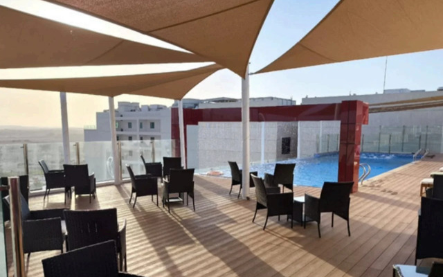 Carnelian By Glory Bower Hotel