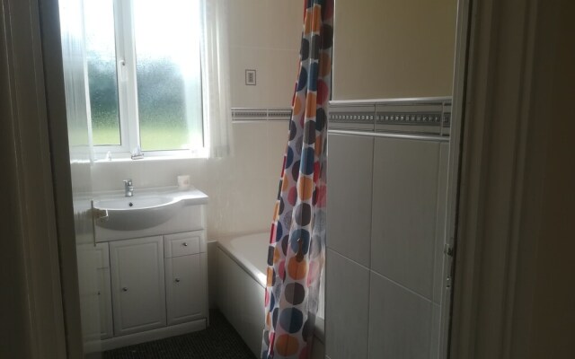 Westmead. Chalet Bungalow