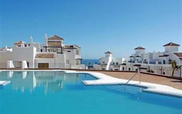3 bed Penthouse great views