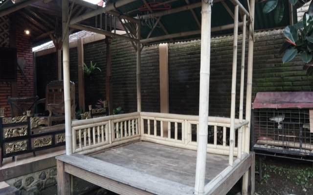 Hotel O Holy HomestayNearWisata Kopi Desa Tamansari