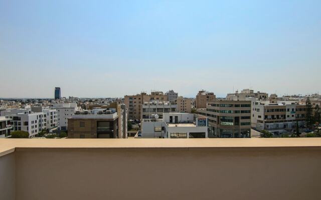 Phaedrus Living Luxury Suite Nicosia 508