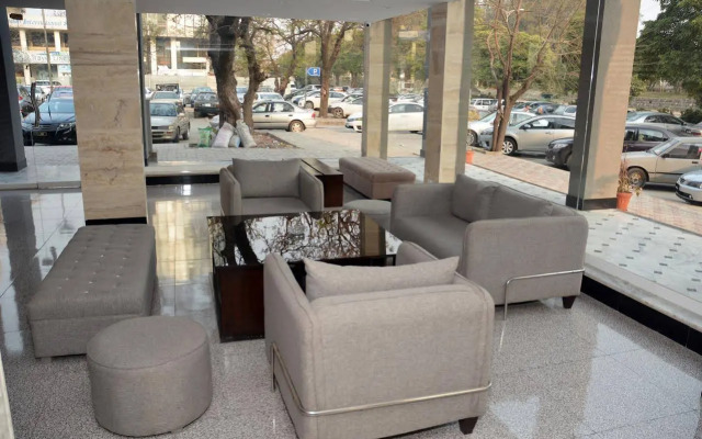 Hotel Redison Blue Area