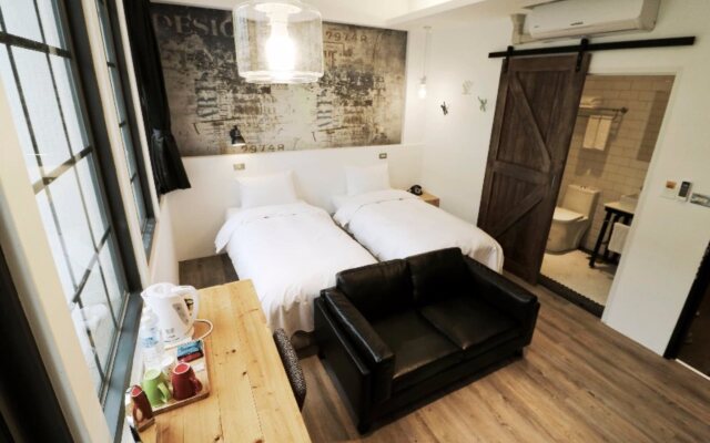Pinestone Inn