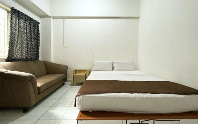 OYO 90184 Api Api Guesthouse 533