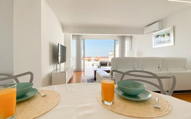 Penthouse Triplex com Jacuzzi T3 HsR Vilamarina