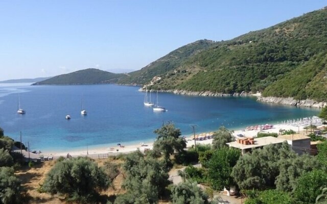 Poros Beach Camping Bungalows