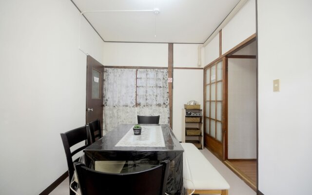Samurai Apartment