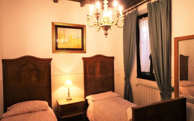Four-room Apartment 15 Minutes From the Center of Milan