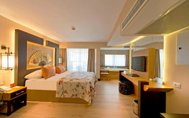 Limak Lara De Luxe Hotel - All Inclusive
