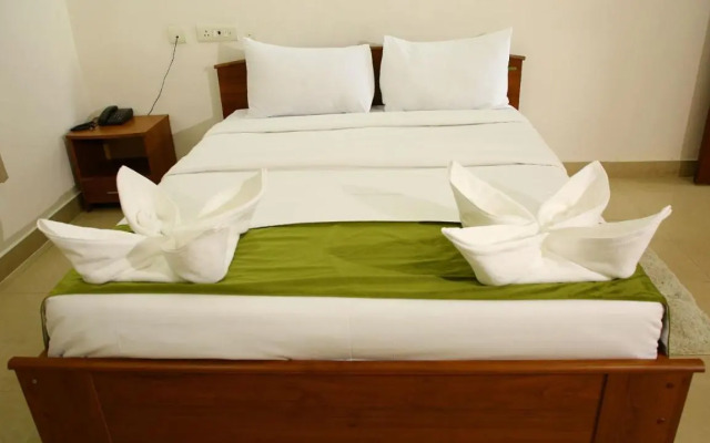 OYO 12459 SilverKey Gachibowli